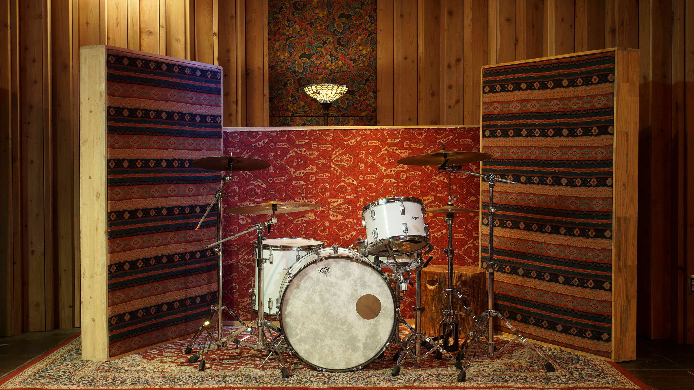 Adobe-Tracking-Room-drums-setup