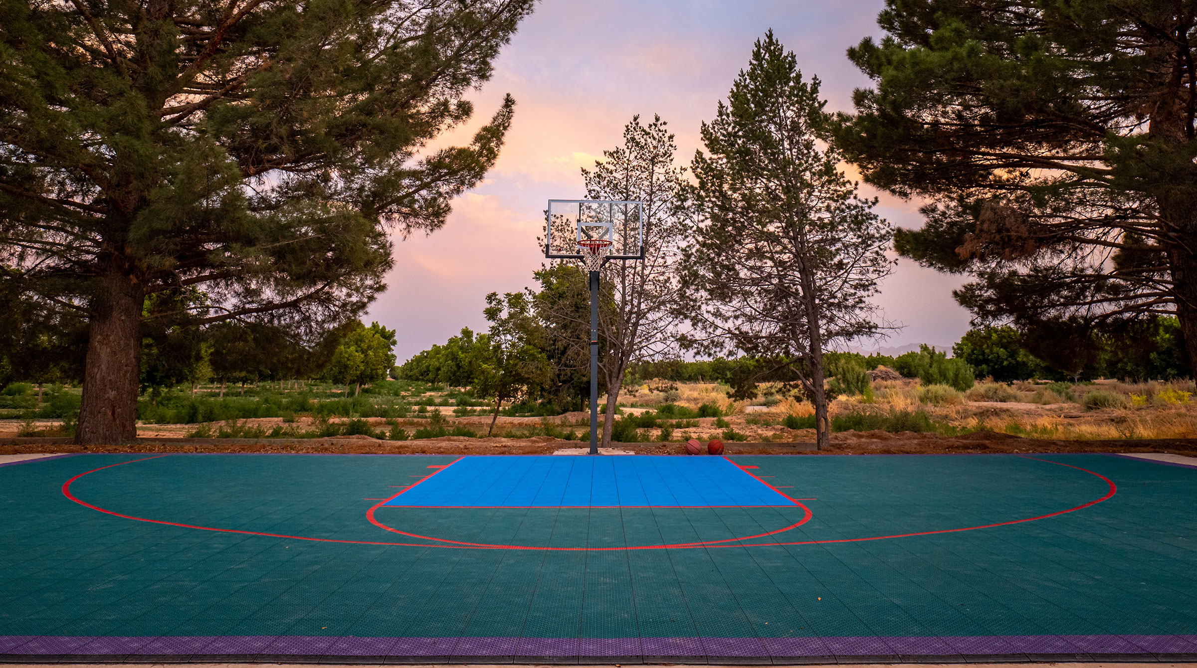 housing-basketballcourt-front